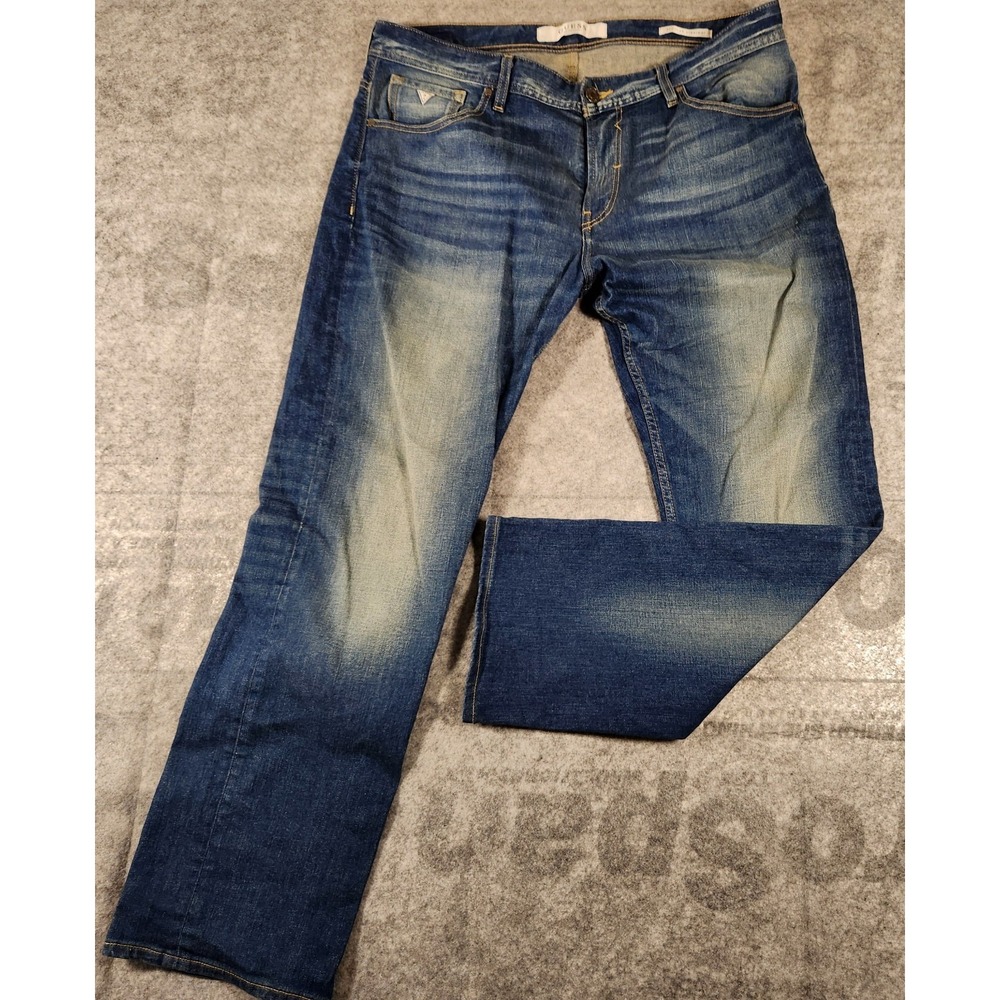 Guess Jeans Men's Size 38x32 Relaxed Straight Actual Distressed Denim